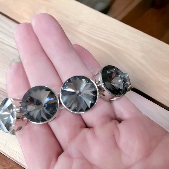 Jewelry - Black shiny bracelet